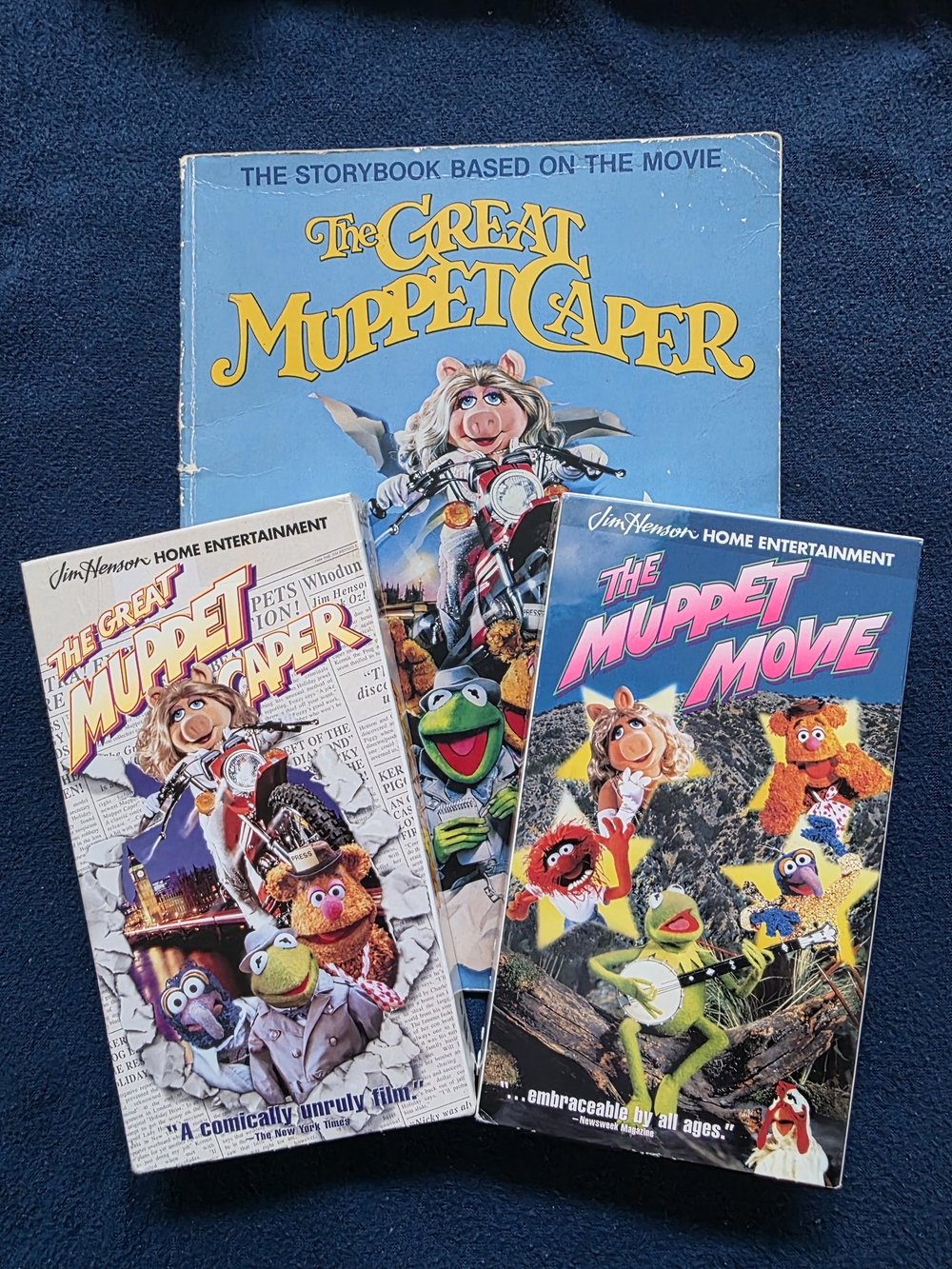 Vintage Jim Henson's Muppets Storybook & 2 VHS Tapes Movies Miss Piggy & Kermit